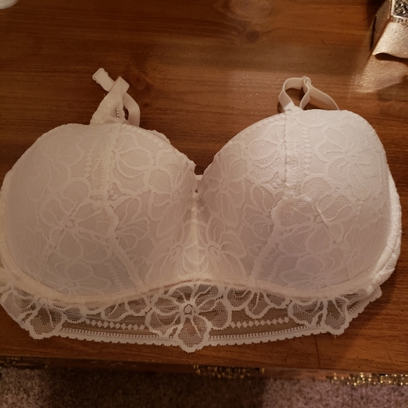 Clothes - Picture 7 of 8